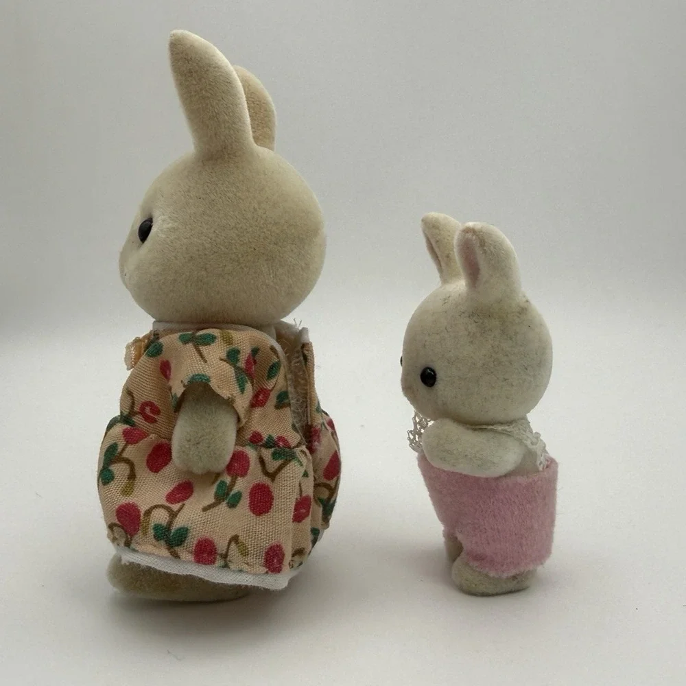 Sylvanian Families Calico critters Doll Milk Rabbit Family Lot Of 2